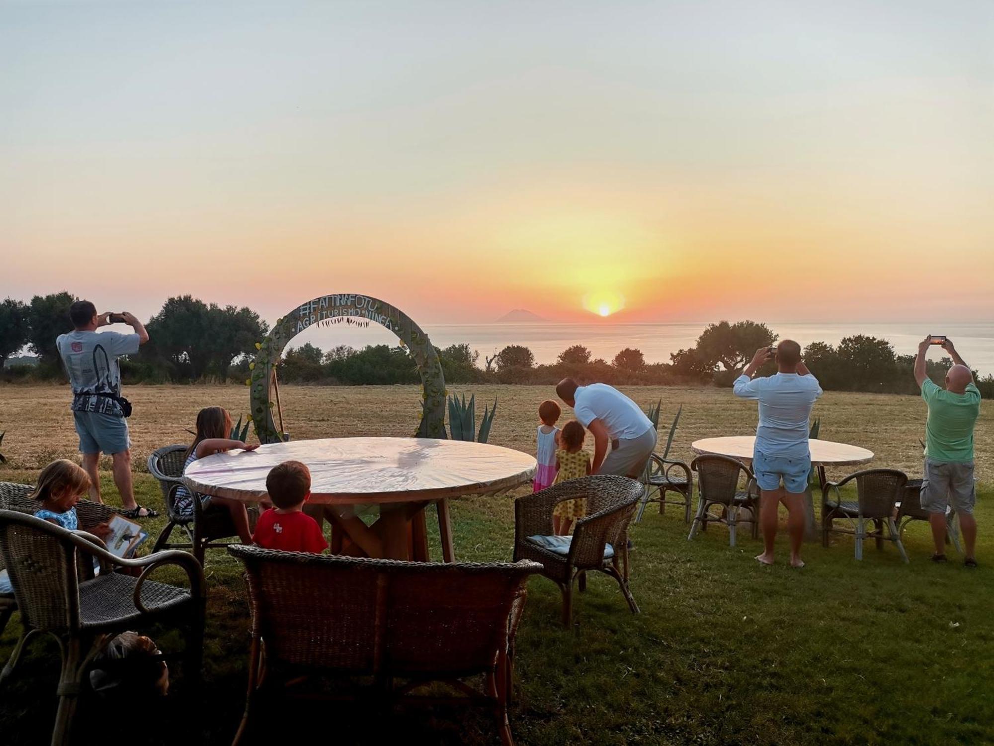 Agriturismo Ninea 里卡迪 外观 照片