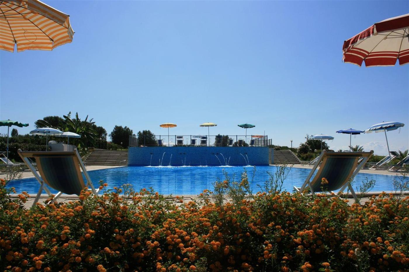 Agriturismo Ninea 里卡迪 外观 照片