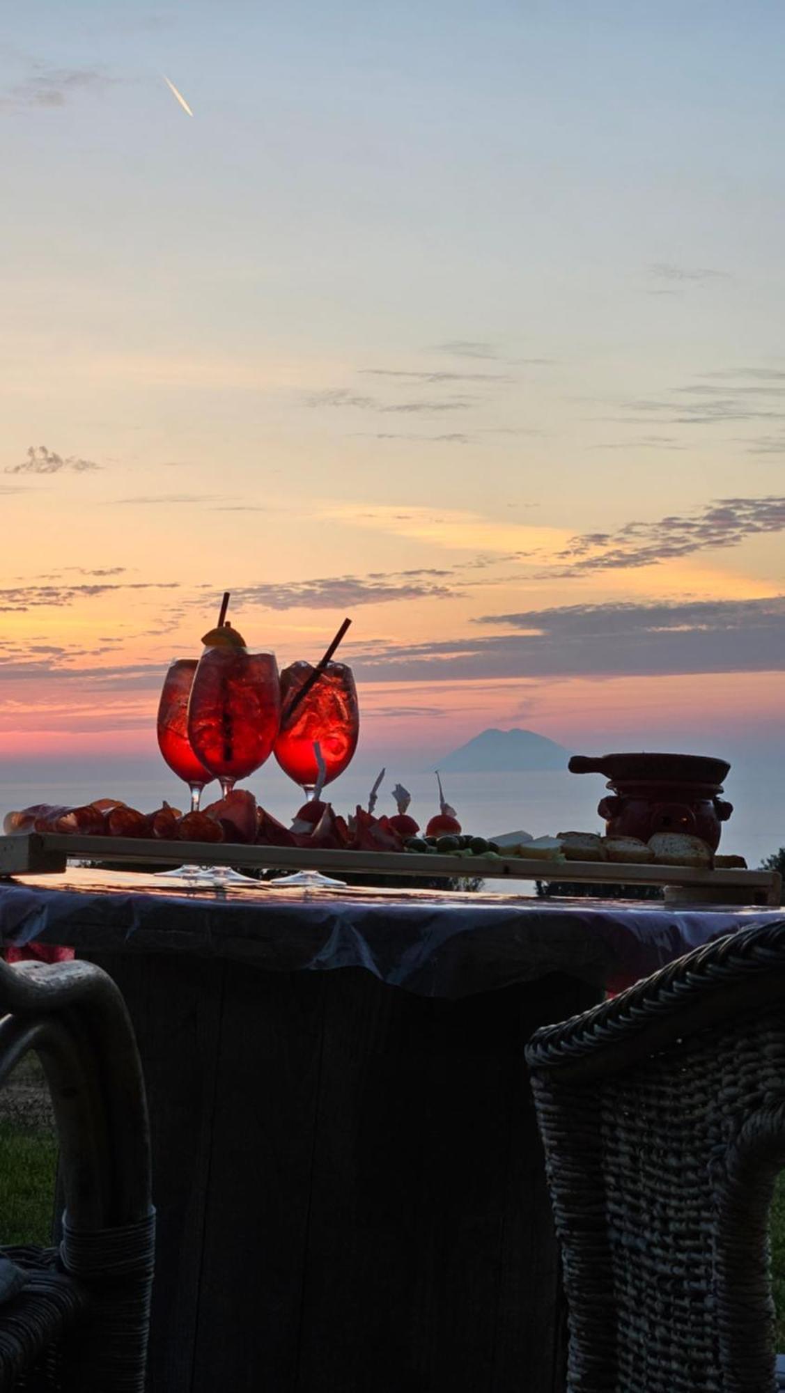 Agriturismo Ninea 里卡迪 外观 照片
