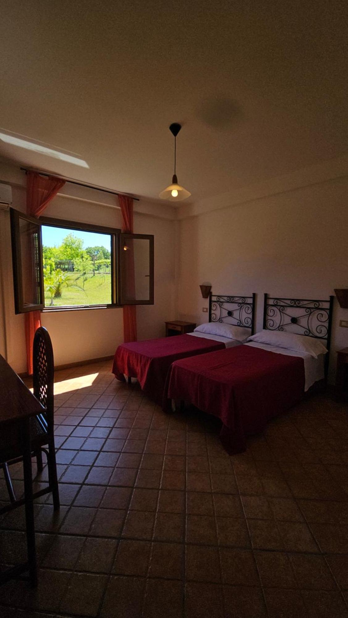 Agriturismo Ninea 里卡迪 外观 照片